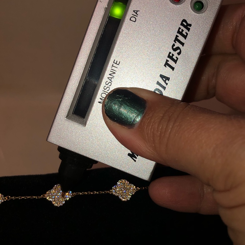 1.5ct Clover Bracelet - Picture 6 of 8